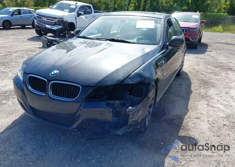 2011 BMW 328I xDrive z USA, uszkodzony, nr VIN WBAPK7C53BA821130